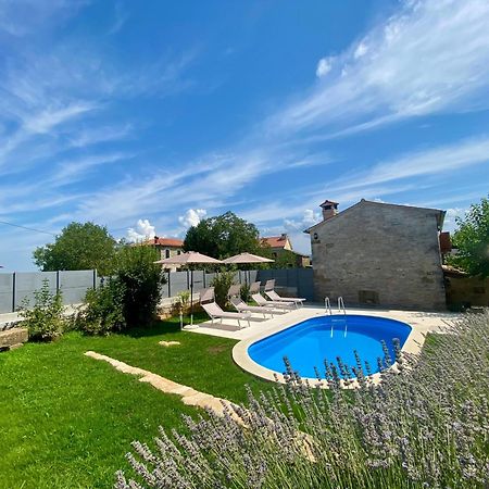 Agroturizam Nezic Villa Oprtalj Exteriör bild