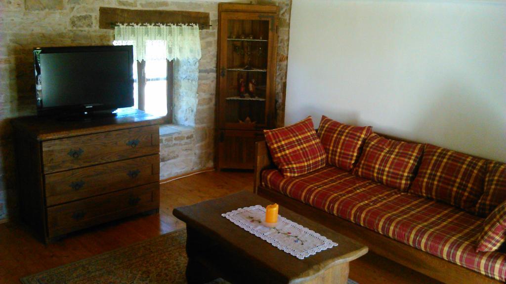 Agroturizam Nezic Villa Oprtalj Exteriör bild